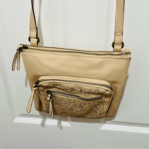Sonoma Good For Life Cross Body Beige Purse With Zipper Closure With 7 Pockets - Picture 3 of 11